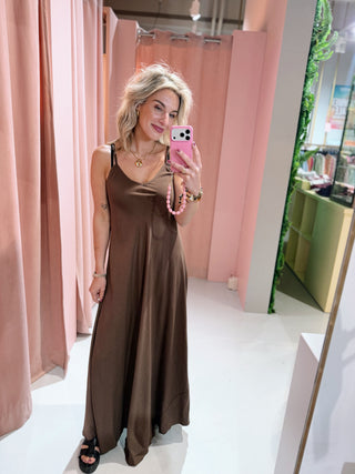 Mees Dress - Bruin