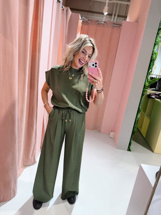 Arlette Pak - Army