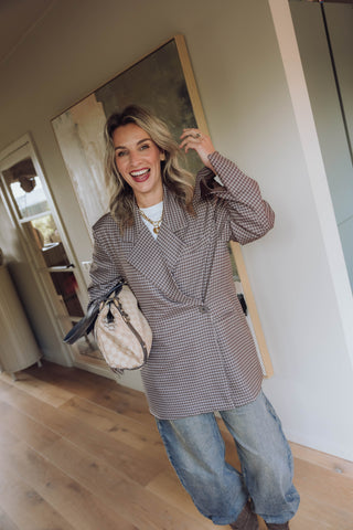 Jessie Blazer - Bruin
