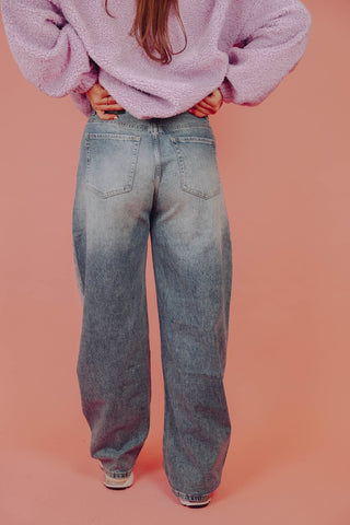 Esmee Barrel Jeans - Washed Blue
