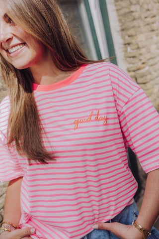 Good Day Tee - Roze