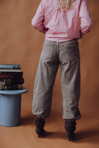 Kelly Barrel Jeans - Washed Brown